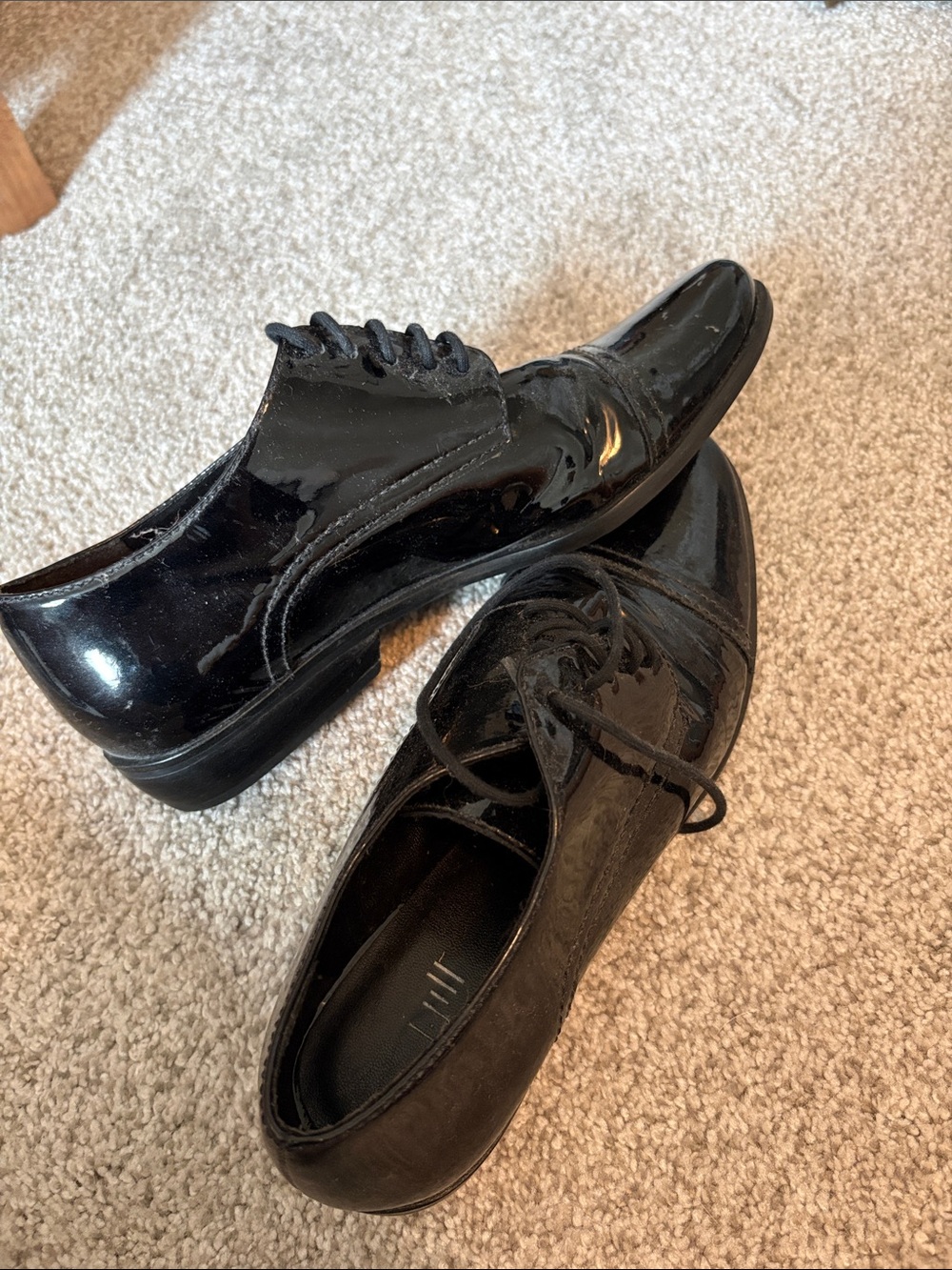 Womens Black Patent Lace-Up Dress Shoes